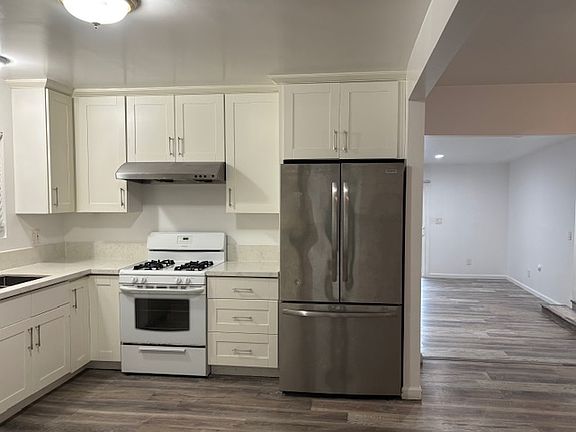 5th image of 3434 W 171st St