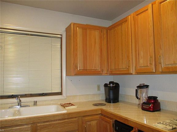 2nd image of 931 Incline Way #231