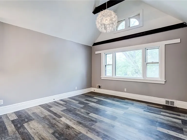 161-163 Hamilton St #1 — Photo 9