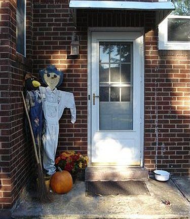 2nd image of 339 Fairmount Ave NE