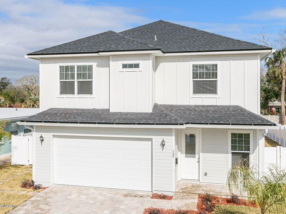 1st image of 727 4th Ave N