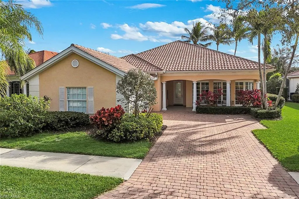 4 bed, 3.5 bath, 2667 sqft, $6,000 — Photo 2