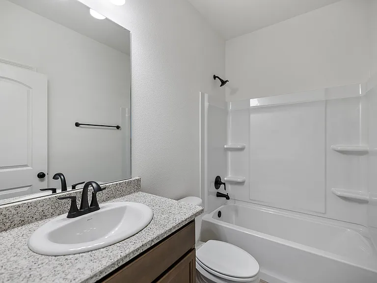 185 Southgate Dr — Photo 7
