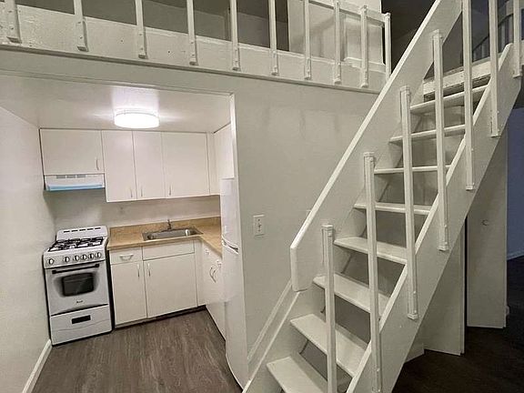 3rd image of 88 Fulton St #305