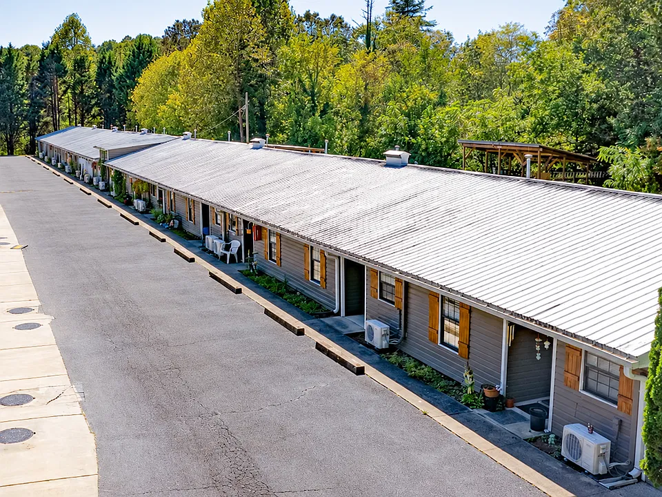 137 Sumner Top Ln #3