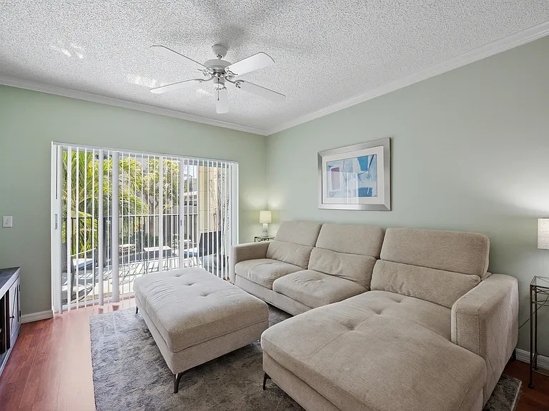 3221 Tuscany Way #3221 — Photo 3