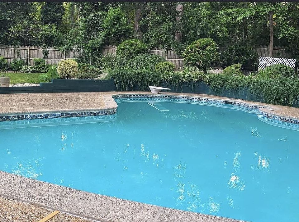 2nd image of 3237 Riverview Dr