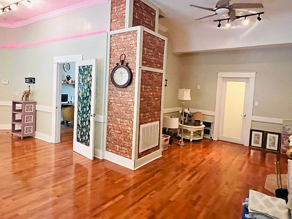 5th image of 701 W Azeele St #B