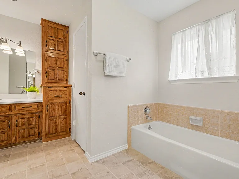 2313 Cliffside Dr — Photo 17