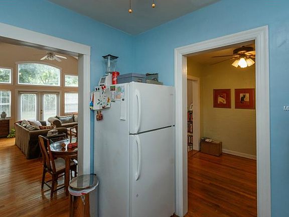 4th image of 1425 Ferris Ave