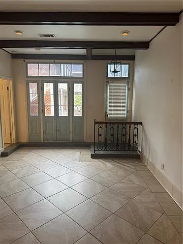 523 Burgundy St #1 — Photo 10