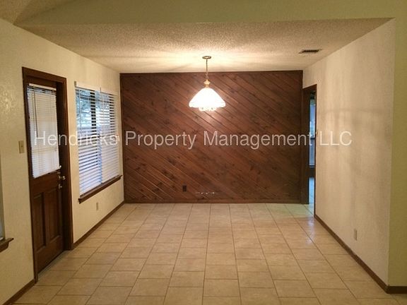 5th image of 4611 Green Willow Woods
