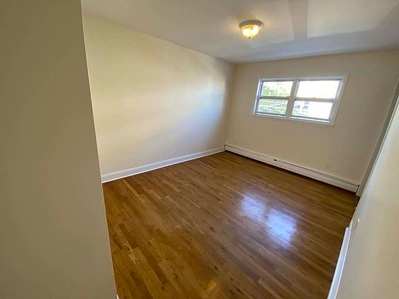 3rd image of 67-46 75th St #2