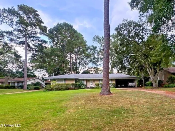 1061 Buckley Dr, Jackson, MS 39206