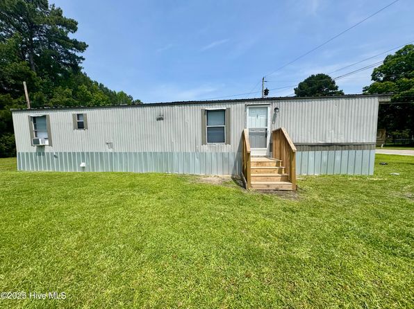 202 Bud St