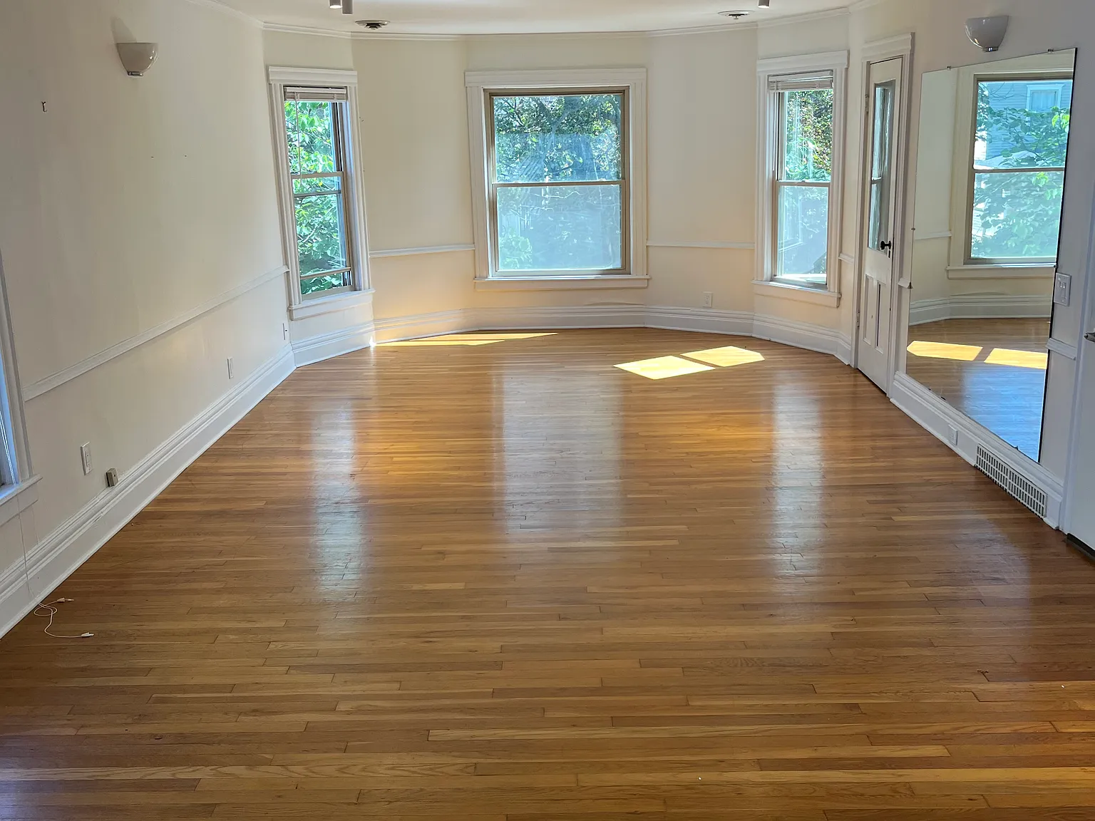 3 bed, 1750 sqft, $1,995 — Photo 3