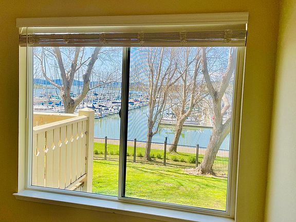 4th image of 166 Shoreline Ct