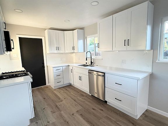 4th image of 2309 Ustick Rd