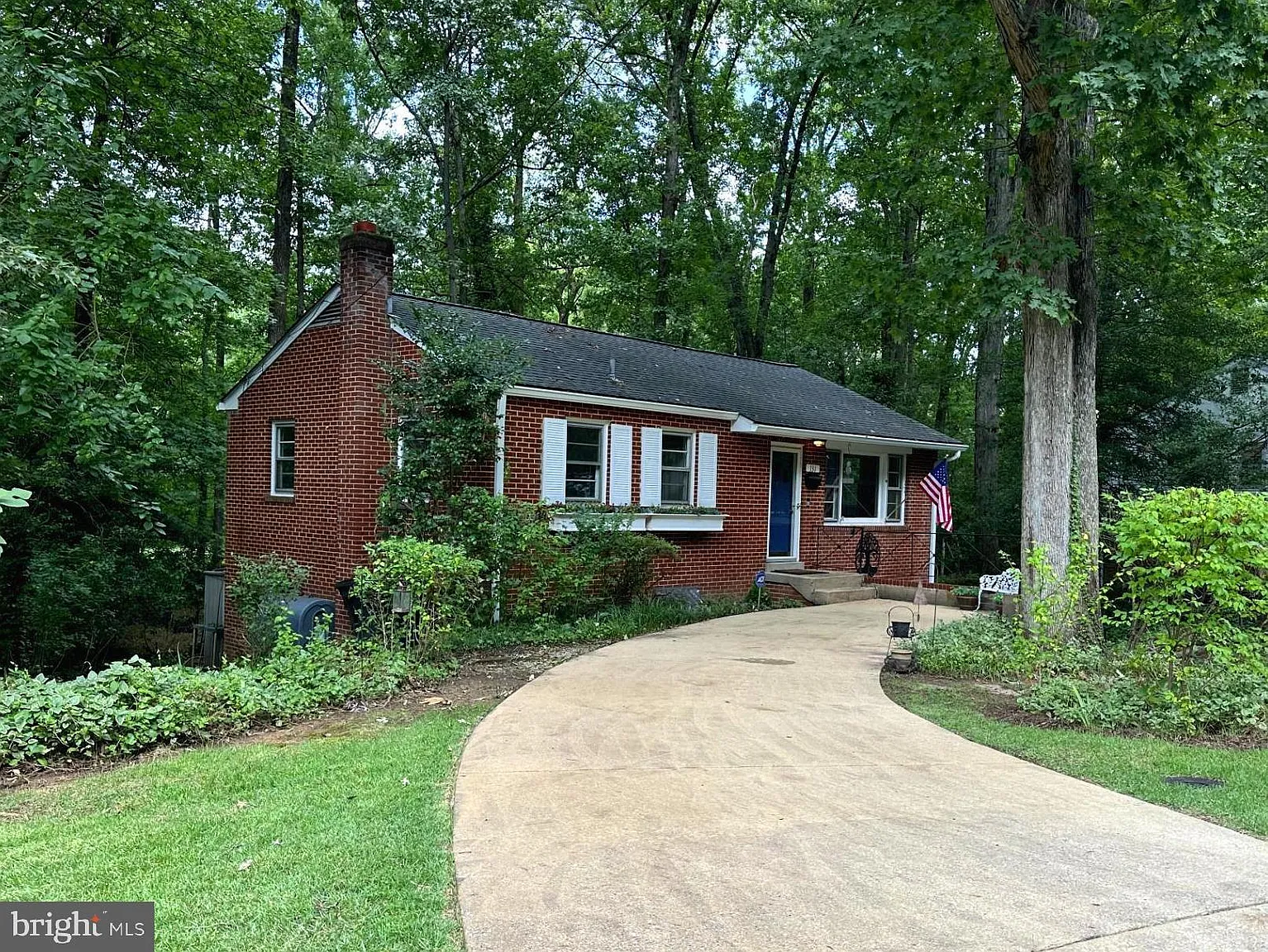 131 Northway photo 1