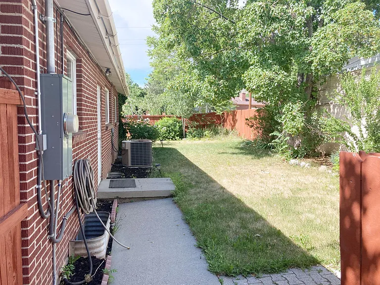 3915 S 3120 E — Photo 16