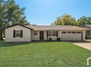 4724 Woodview Ln, Forest Hill, TX 76140