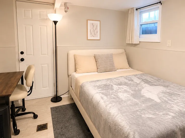 31 Irving St #1 — Photo 12
