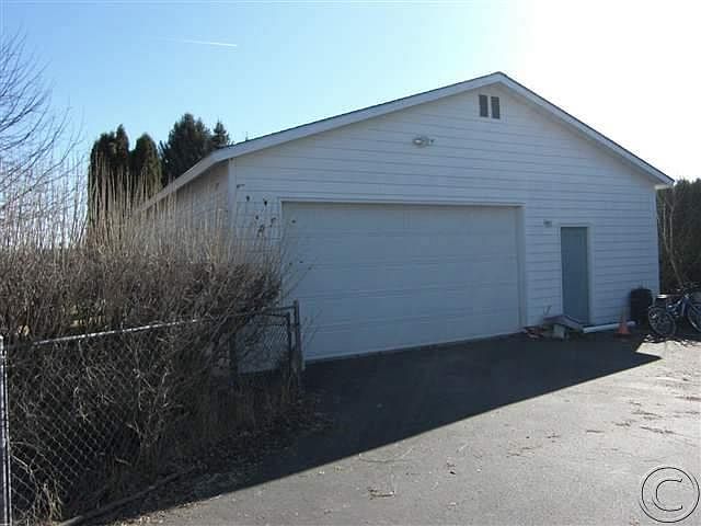 2nd image of 321 Stone St