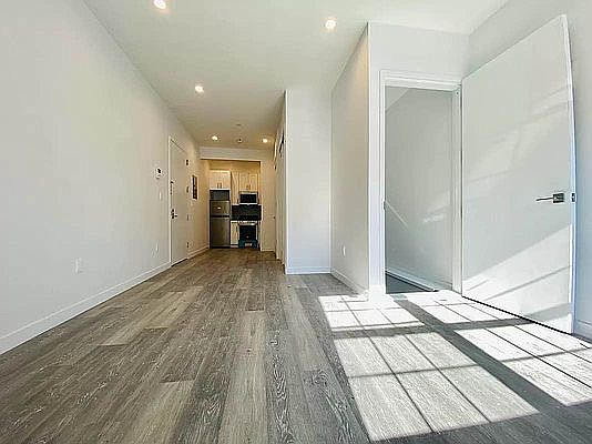 1st image of 1709 Park Pl #1G