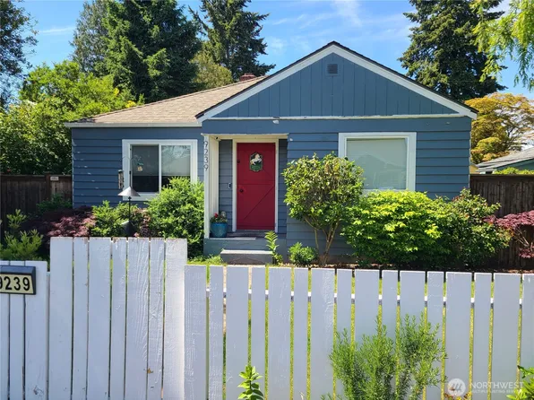 9239 Dayton Avenue N, Seattle, WA 98103
