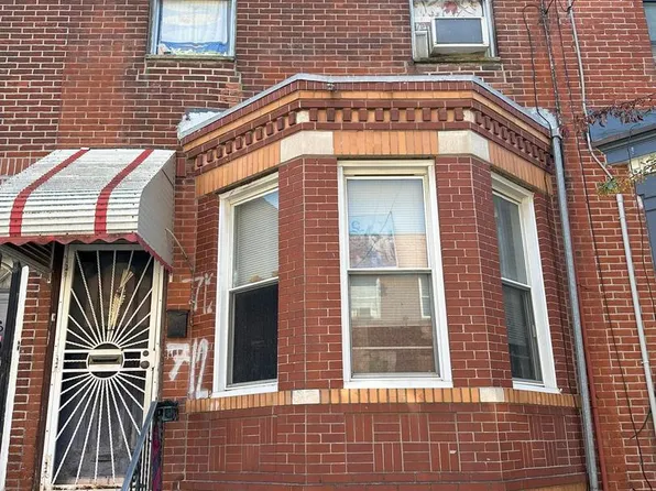 712 Moore St, Philadelphia, PA 19148