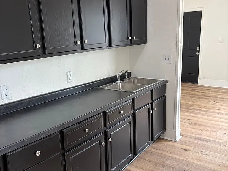 1013 Mulberry St — Photo 9