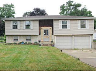 38 S Rohlwing Rd, Palatine, IL 60074
