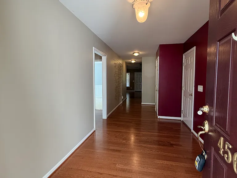 4566 Woodway Dr — Photo 2