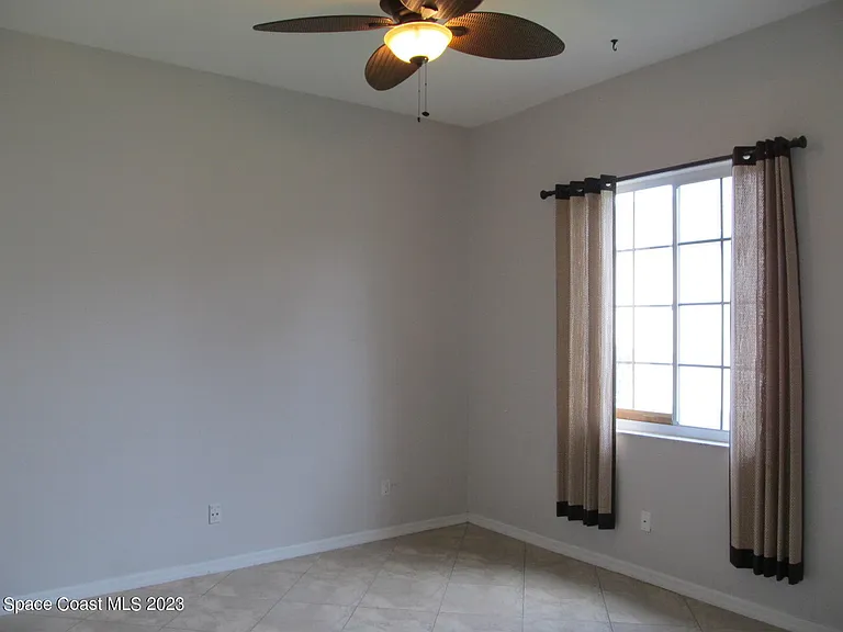 986 Fostoria Dr — Photo 15