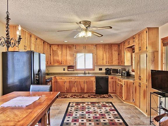 3rd image of 1020 Hickory Hill Dr