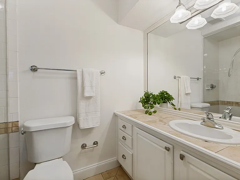 5911 E University Blvd #206 — Photo 3