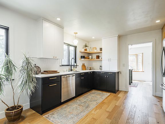 4th image of 3250 N 104th St