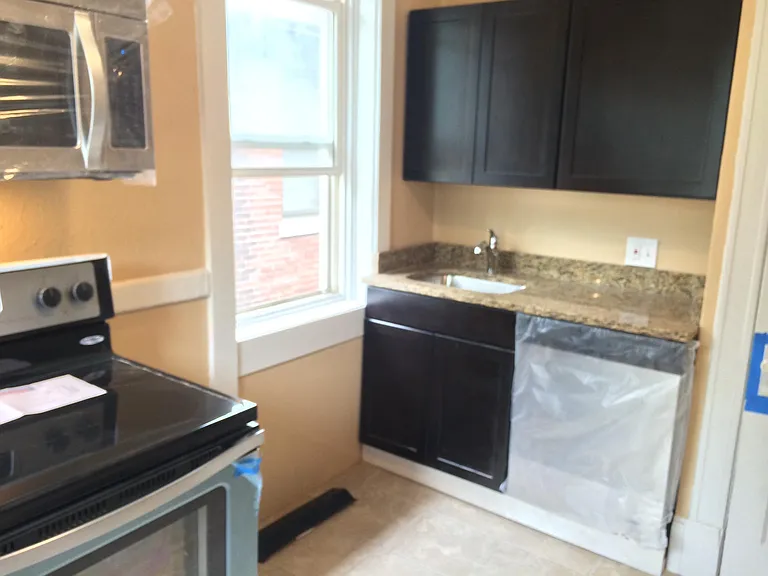 721 Westgate Ave — Photo 10
