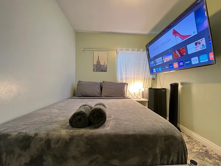 1634 Batson Ave #B8 — Photo 5