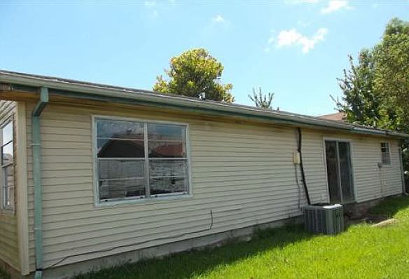 2nd image of 3152 Barbwood Dr