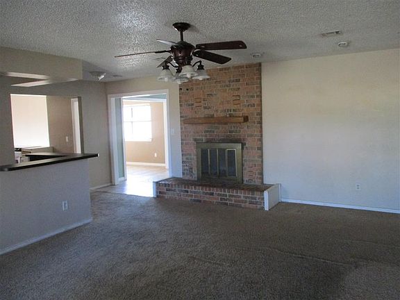 4th image of 1813 NW Keystone Dr
