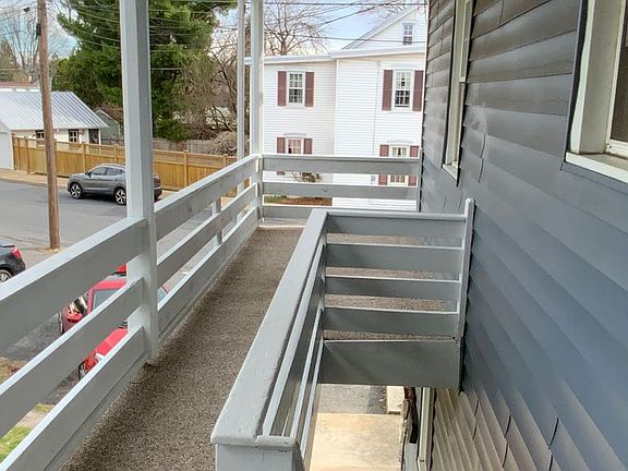 4th image of 146 N Cedar St Floor 2