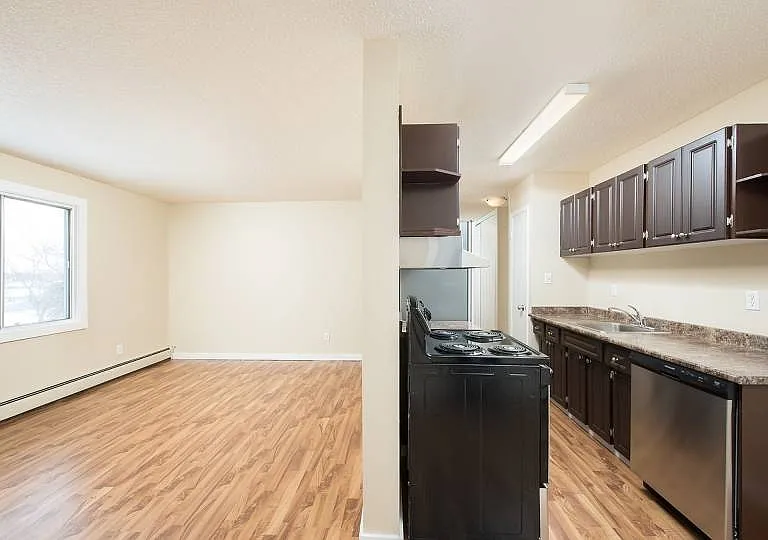 16 Fir St — Photo 8