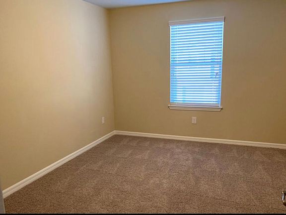 4th image of 5326 Sylvester Loop