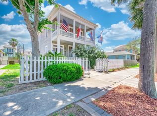 1815 Ursuline St, Galveston, TX 77550
