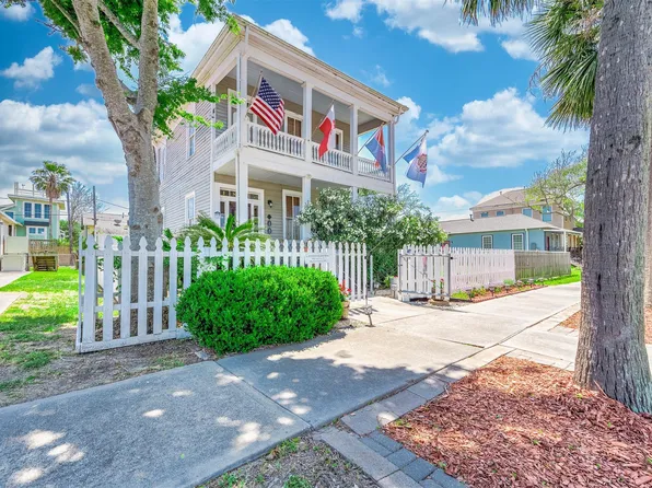 1815 Ursuline St, Galveston, TX 77550