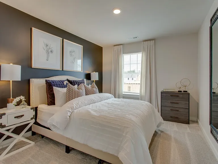 2710 Fordham St — Photo 11