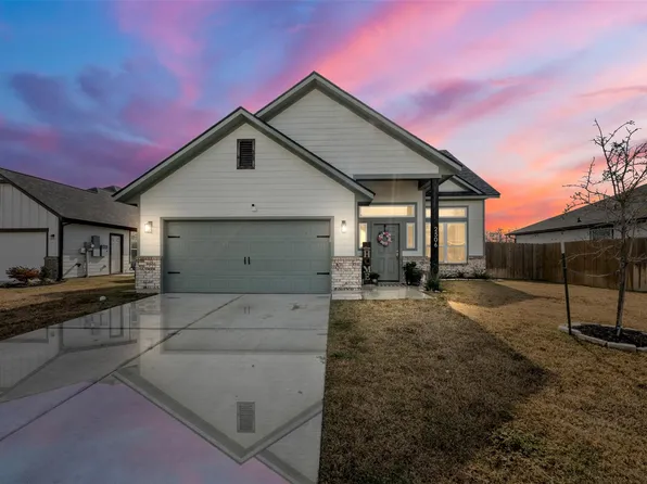 2506 Lightfoot Ln, Bryan, TX 77803
