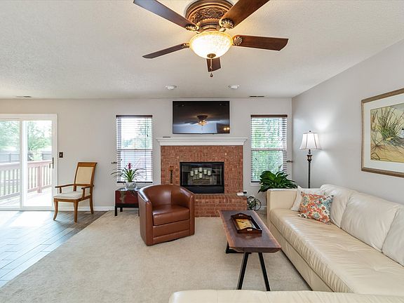 2nd image of 7915 Alamosa Ln