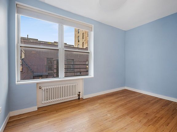 3rd image of 320 E 35th St APT 7G